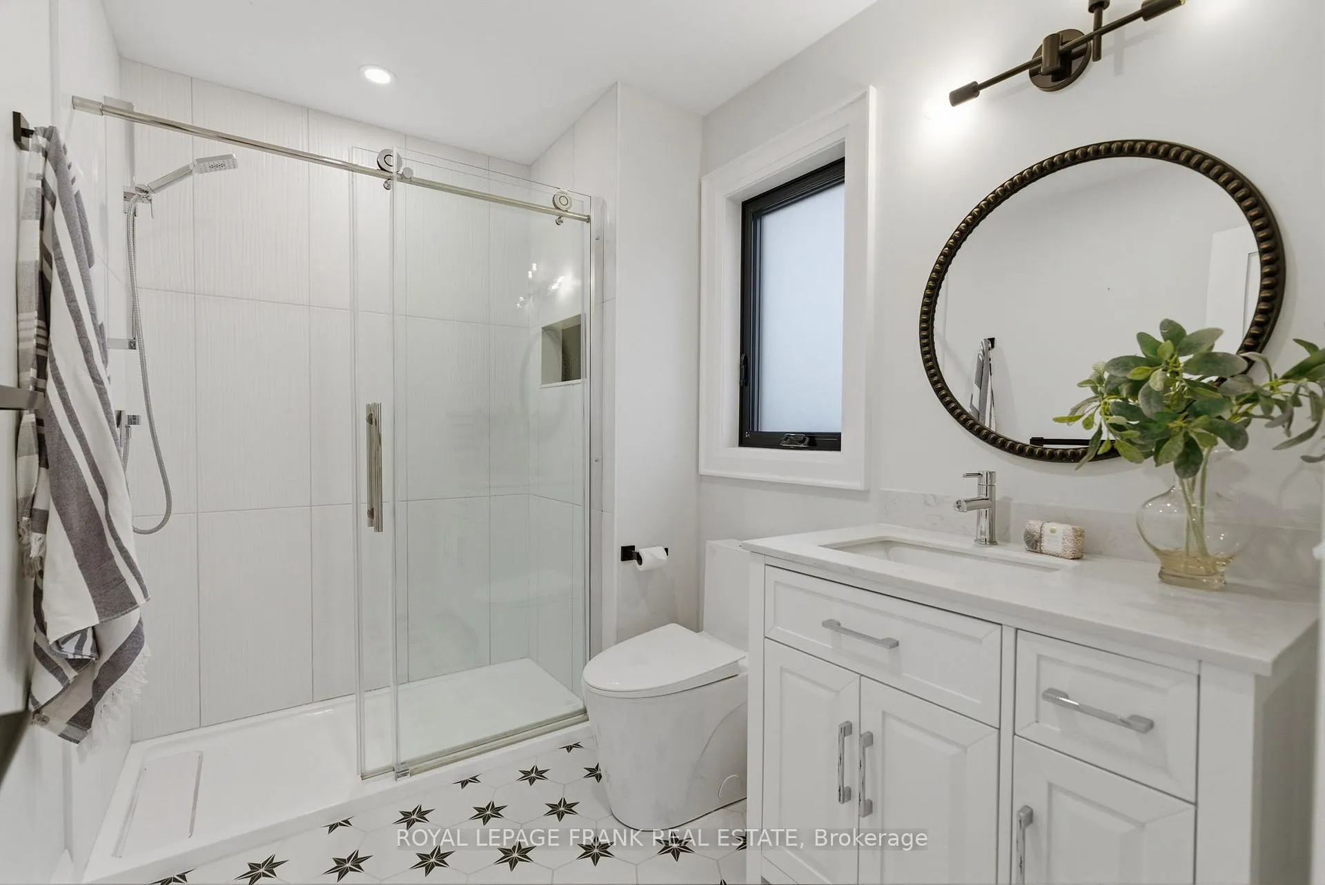 Photo 33 of 5947 Main Street, Clarington, Orono — HOMEH