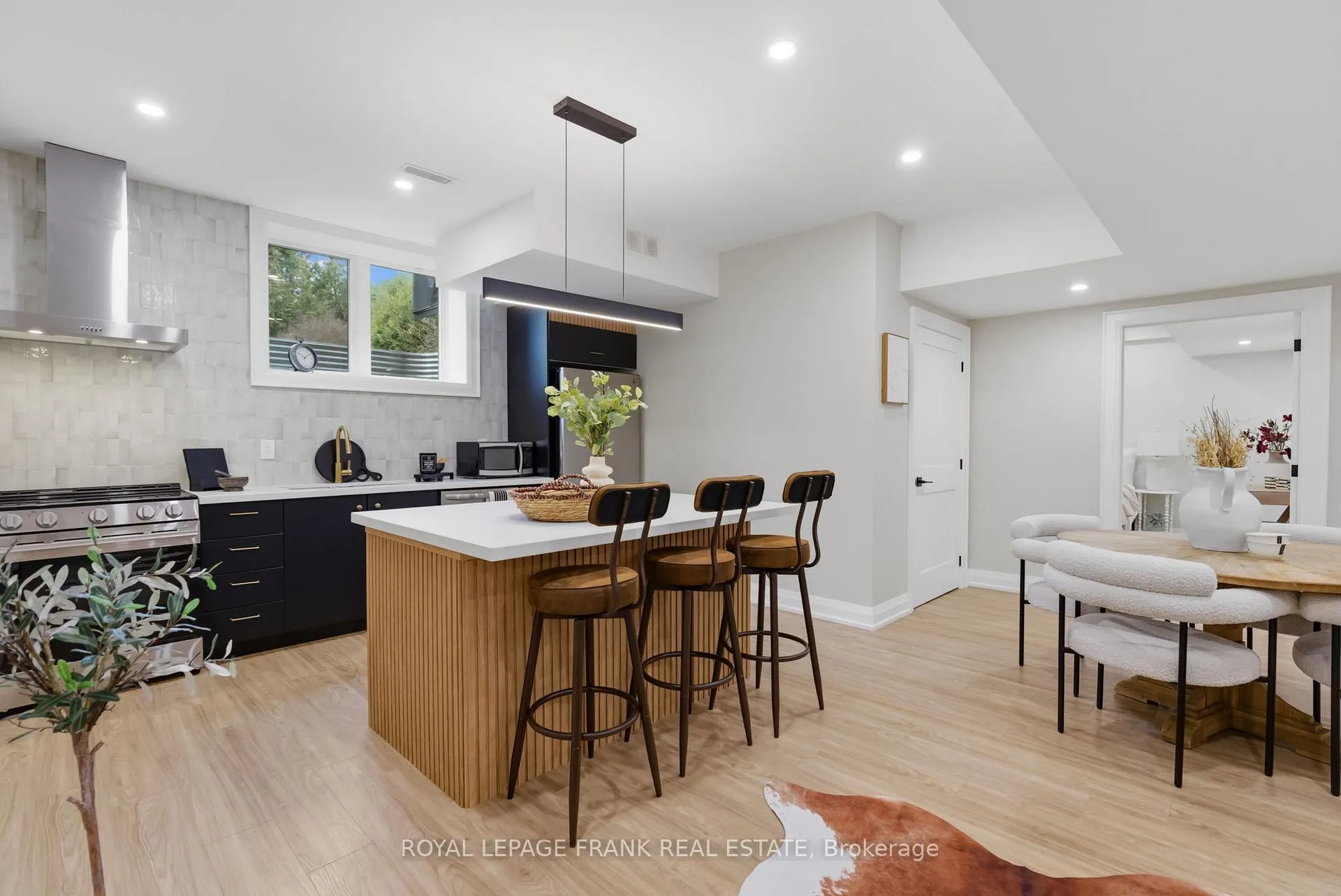 Photo 37 of 5947 Main Street, Clarington, Orono — HOMEH