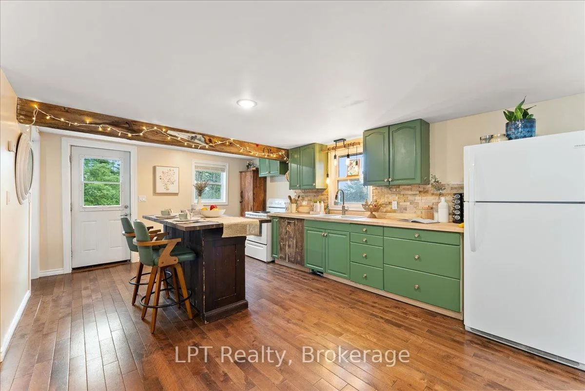 Photo 14 of 7010 Lake Street, Hamilton Township, Bewdley — HOMEH