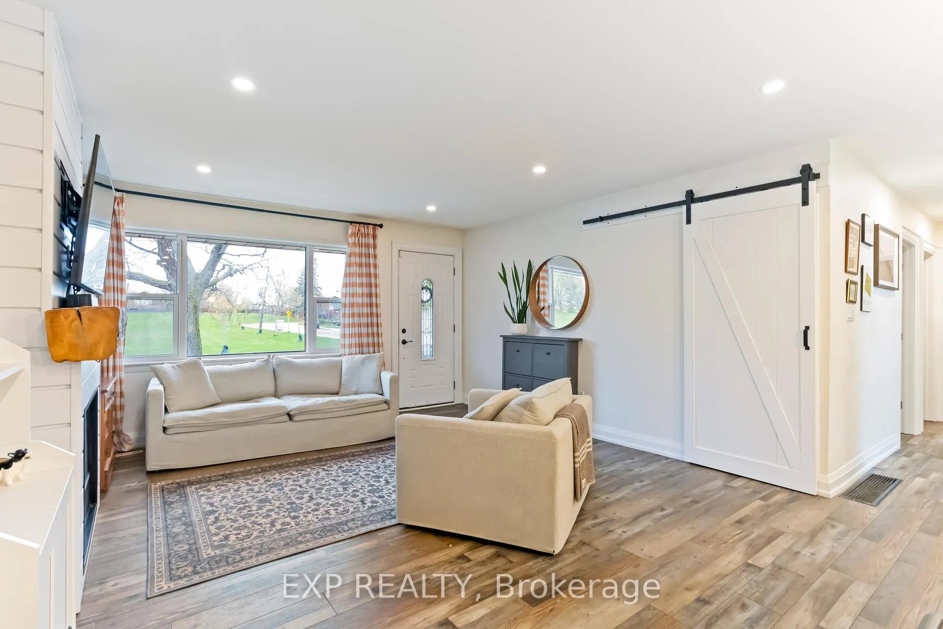 Photo 8 of 3 Fay Avenue, Hamilton, Huntington — HOMEH