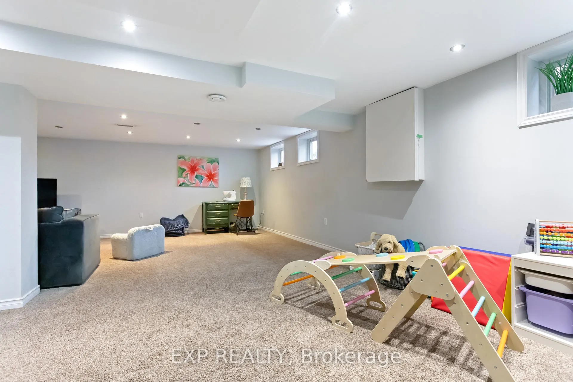 Photo 21 of 3 Fay Avenue, Hamilton, Huntington — HOMEH
