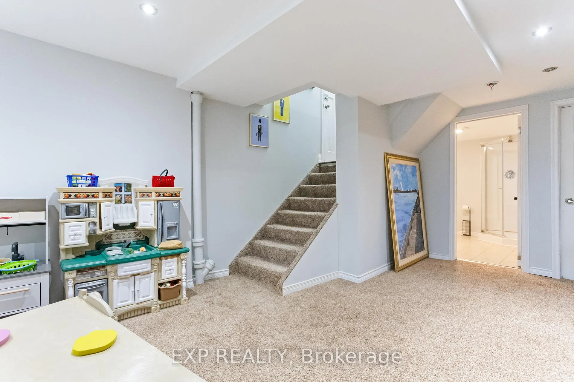 Photo 22 of 3 Fay Avenue, Hamilton, Huntington — HOMEH