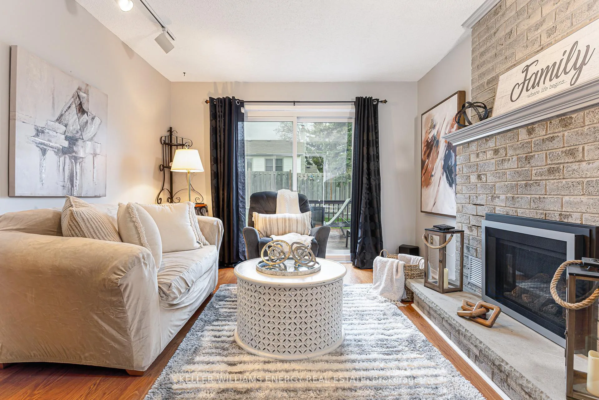 Photo 6 of 873 Lochness Crescent, Oshawa, McLaughlin — HOMEH