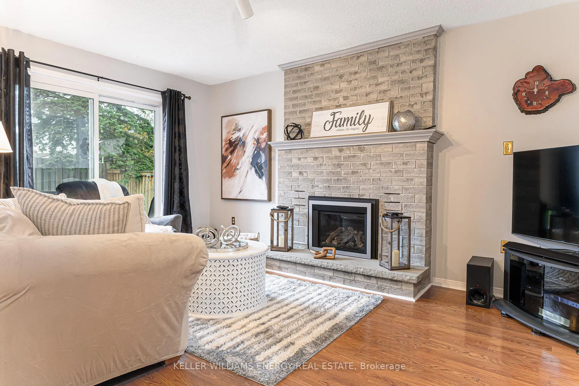Photo 7 of 873 Lochness Crescent, Oshawa, McLaughlin — HOMEH