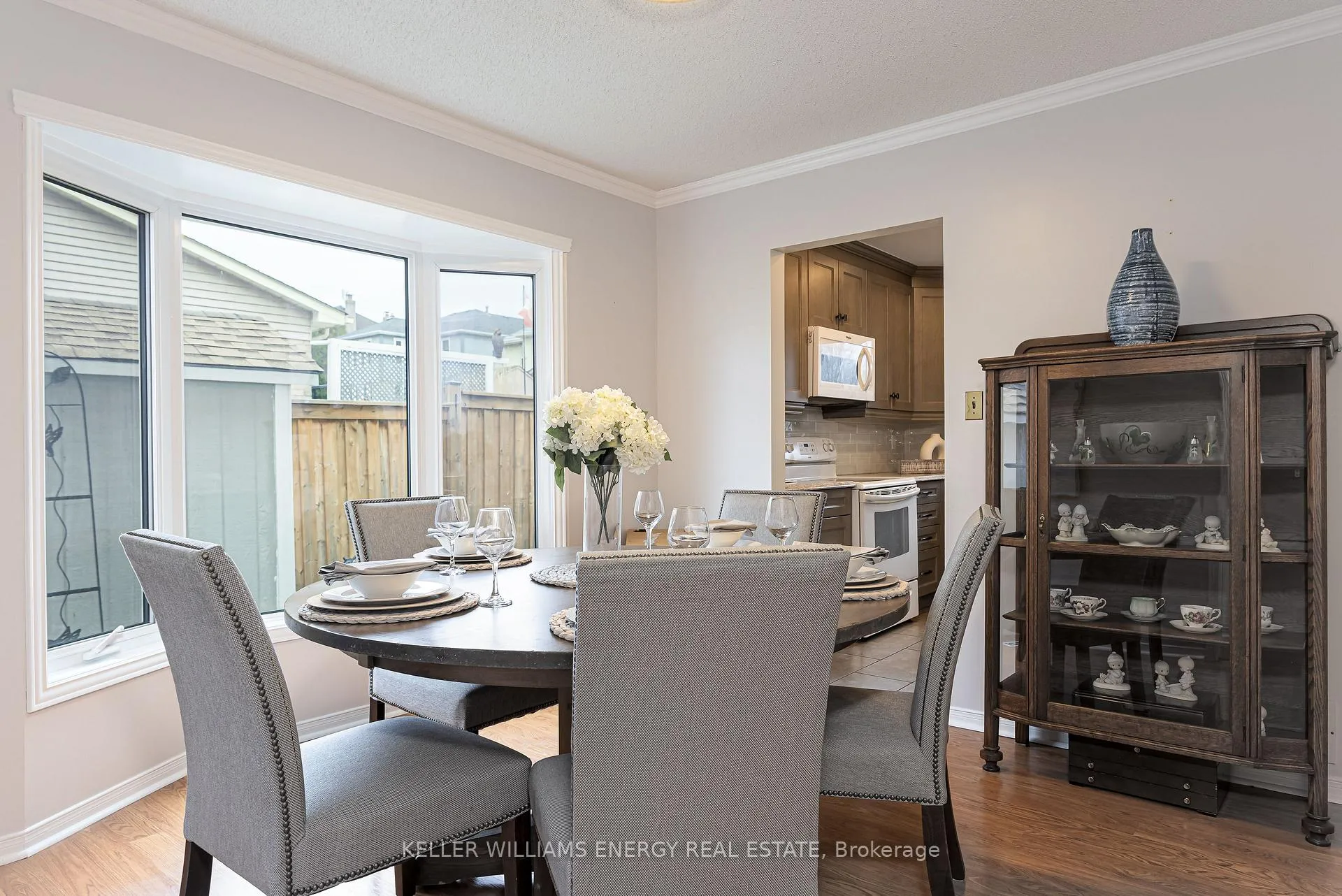 Photo 11 of 873 Lochness Crescent, Oshawa, McLaughlin — HOMEH