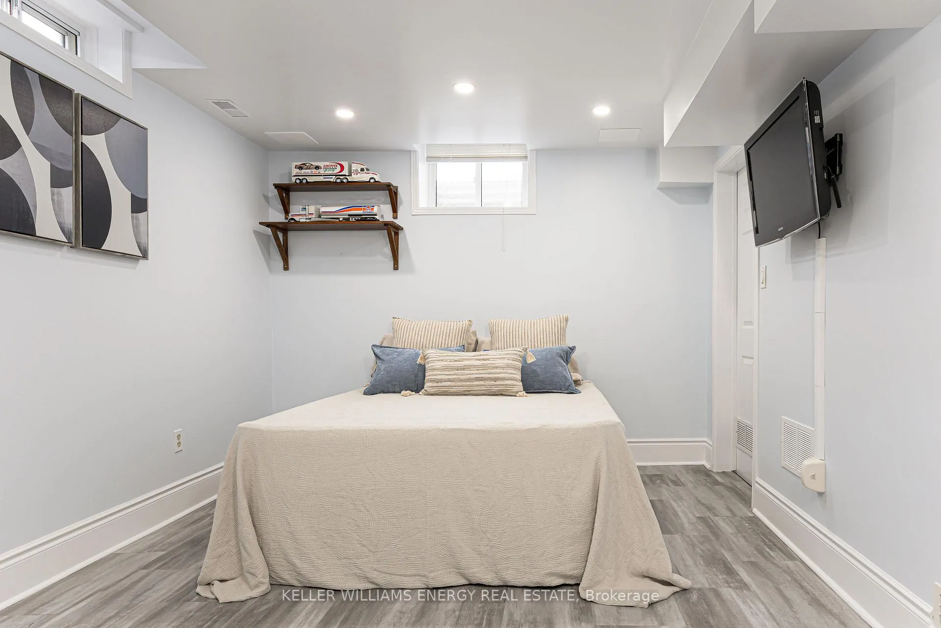 Photo 17 of 873 Lochness Crescent, Oshawa, McLaughlin — HOMEH