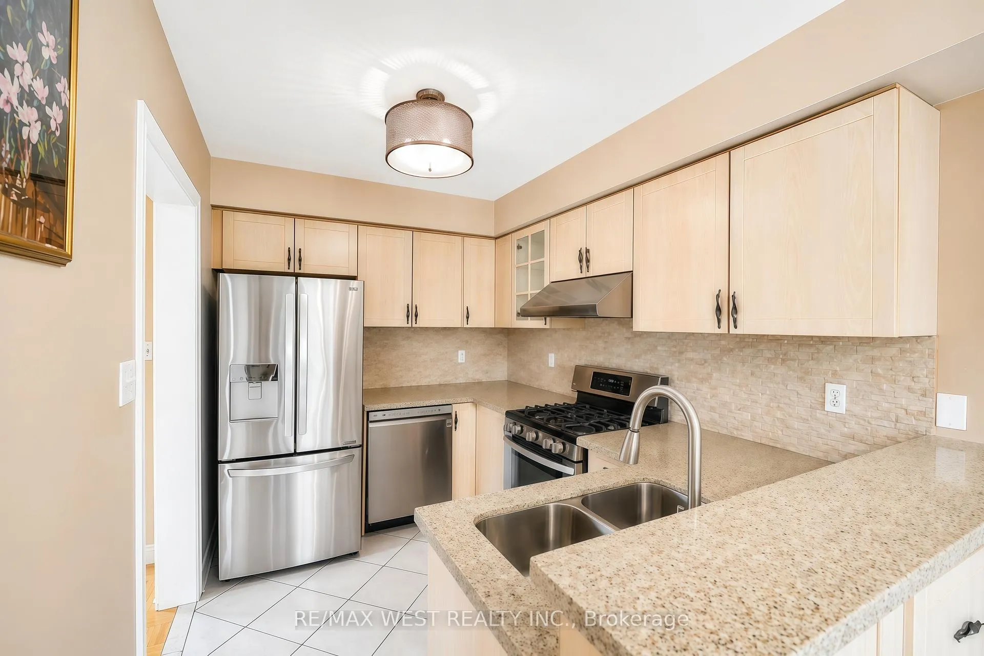 Photo 5 of 149 Foxchase Avenue, Vaughan, East Woodbridge — HOMEH