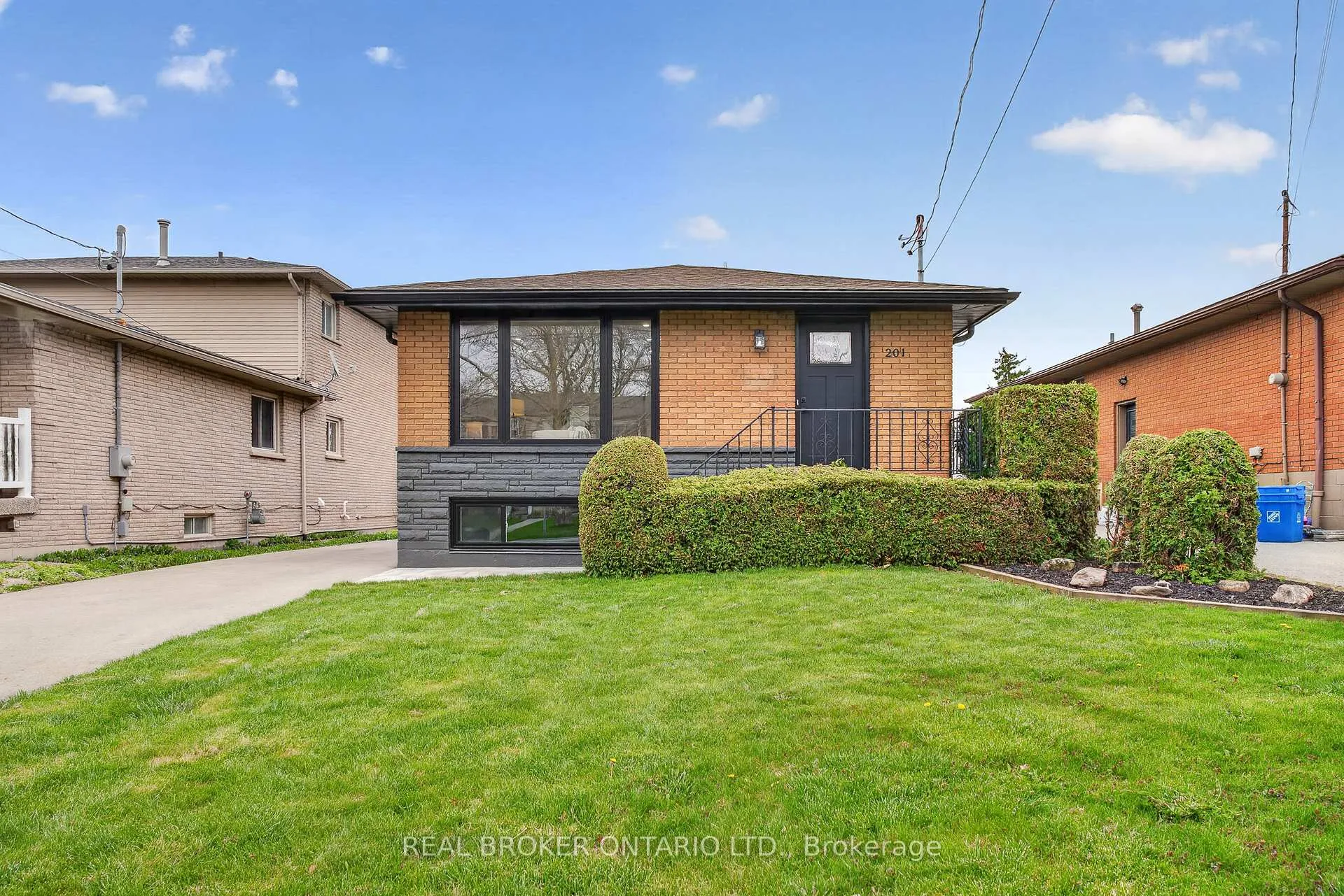 Photo 1 of 201 Ridge Street, Hamilton, Greeningdon — HOMEH