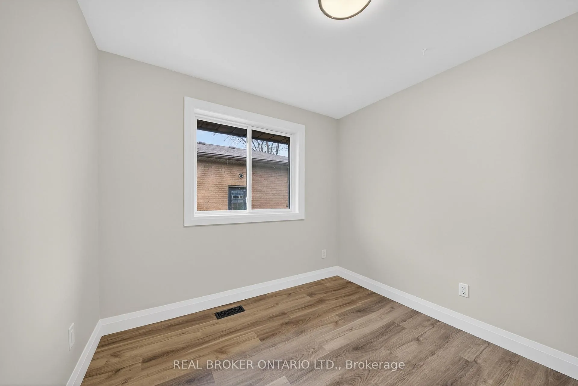 Photo 13 of 201 Ridge Street, Hamilton, Greeningdon — HOMEH