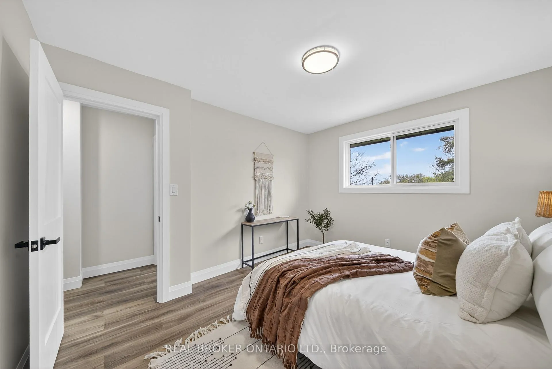 Photo 18 of 201 Ridge Street, Hamilton, Greeningdon — HOMEH
