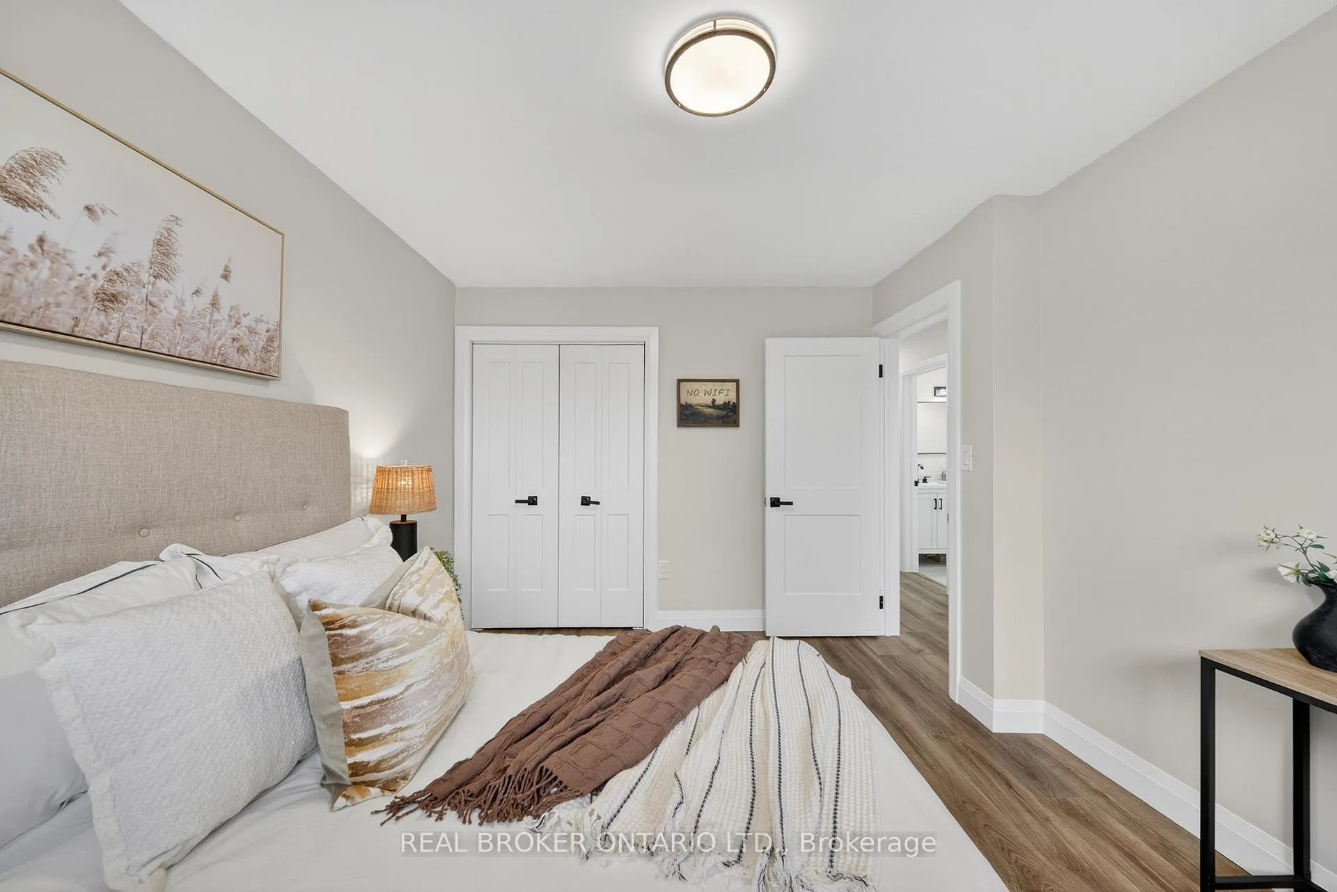 Photo 19 of 201 Ridge Street, Hamilton, Greeningdon — HOMEH