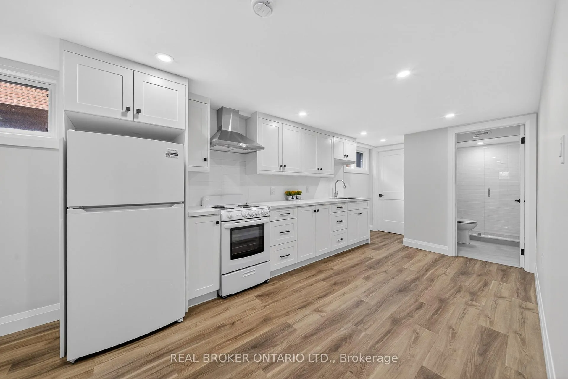 Photo 24 of 201 Ridge Street, Hamilton, Greeningdon — HOMEH