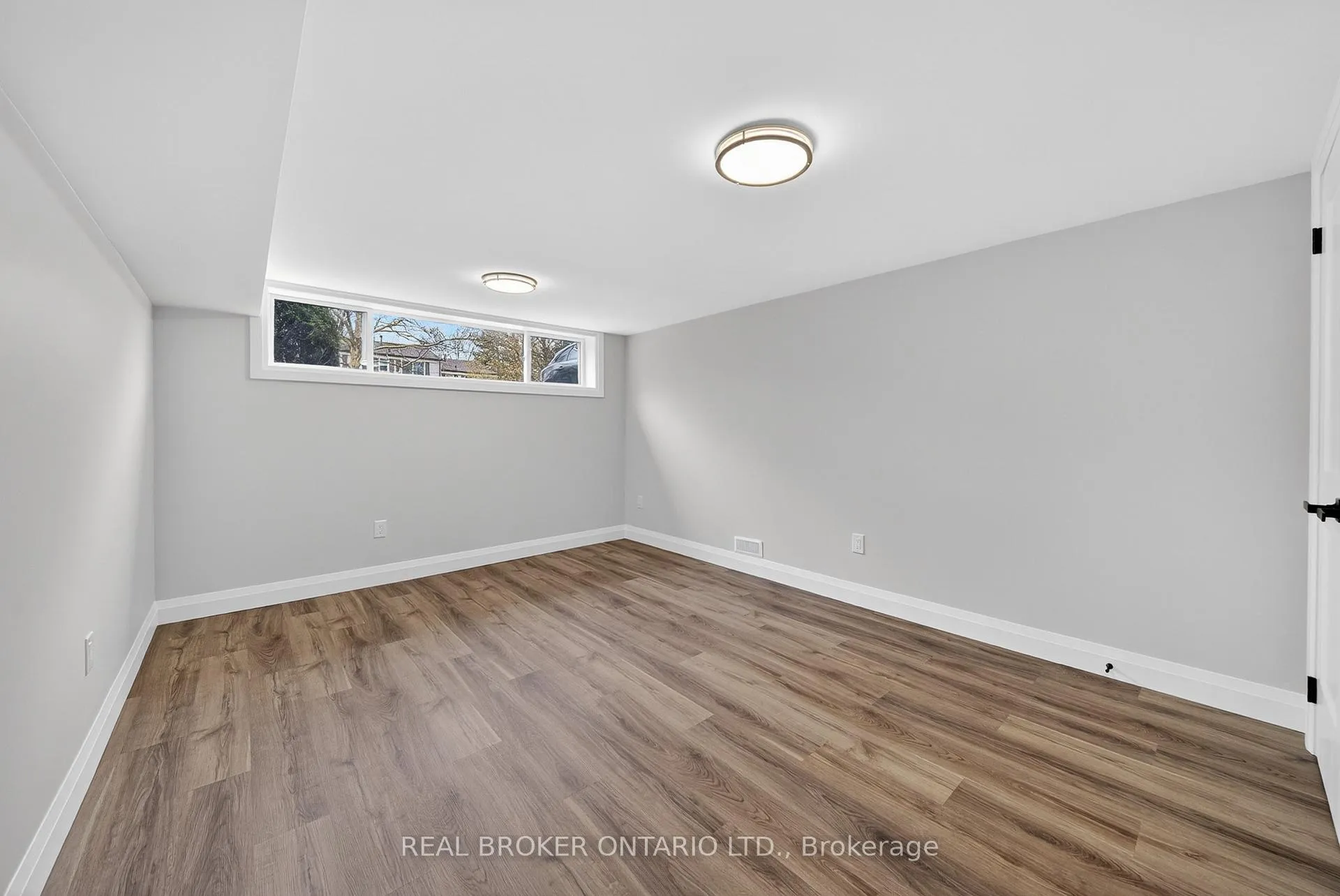 Photo 30 of 201 Ridge Street, Hamilton, Greeningdon — HOMEH