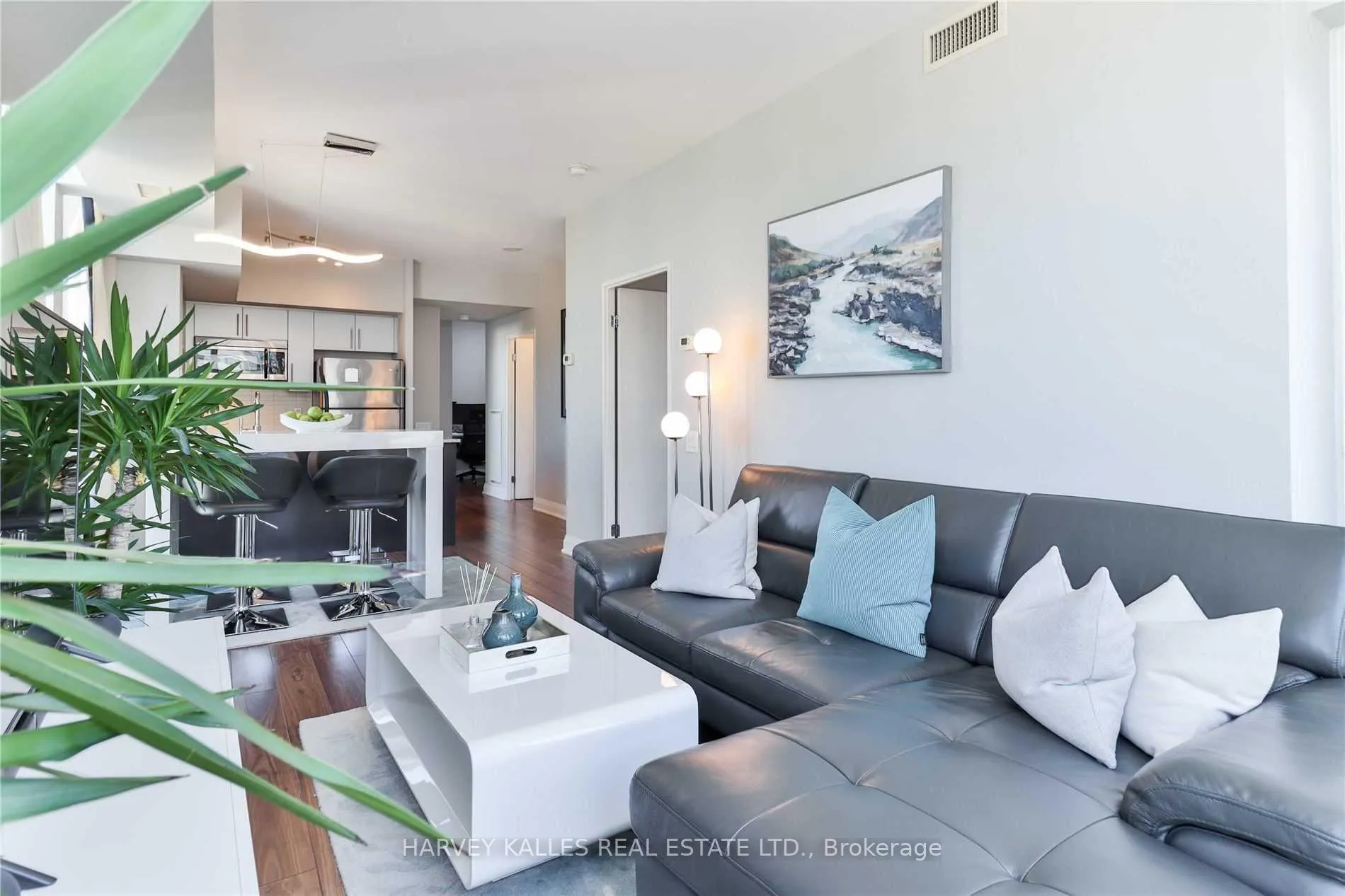 Photo 10 of Unit 1510, 83 Redpath Avenue, Toronto, Mount Pleasant West — HOMEH