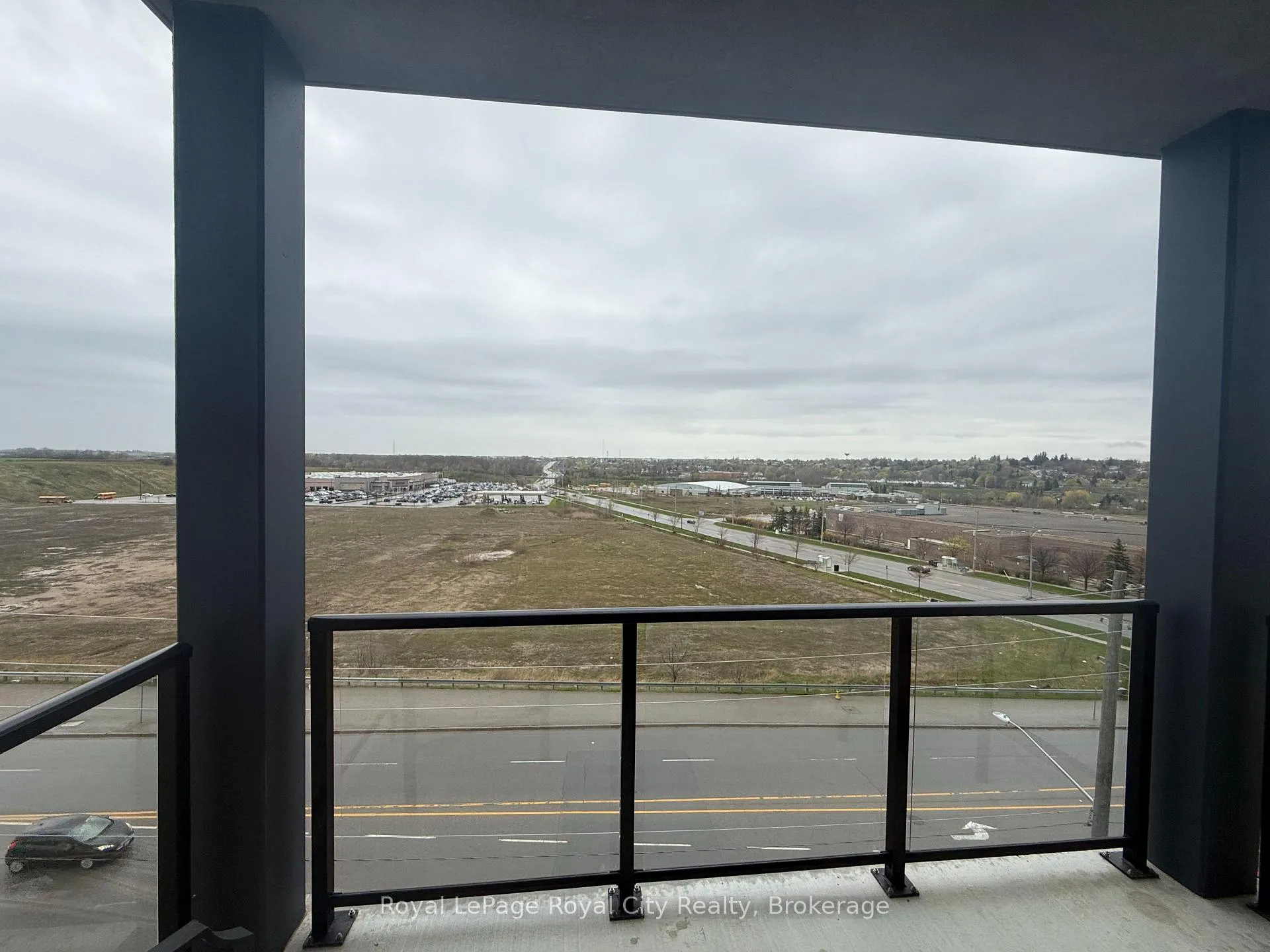 Photo 14 of Unit 714, 1098 Paisley Road, Guelph, Willow West/Sugarbush/West Acres — HOMEH