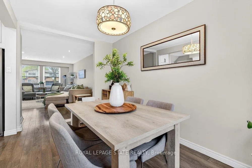 Photo 4 of 2233 Melissa Crescent, Burlington, Brant Hills — HOMEH