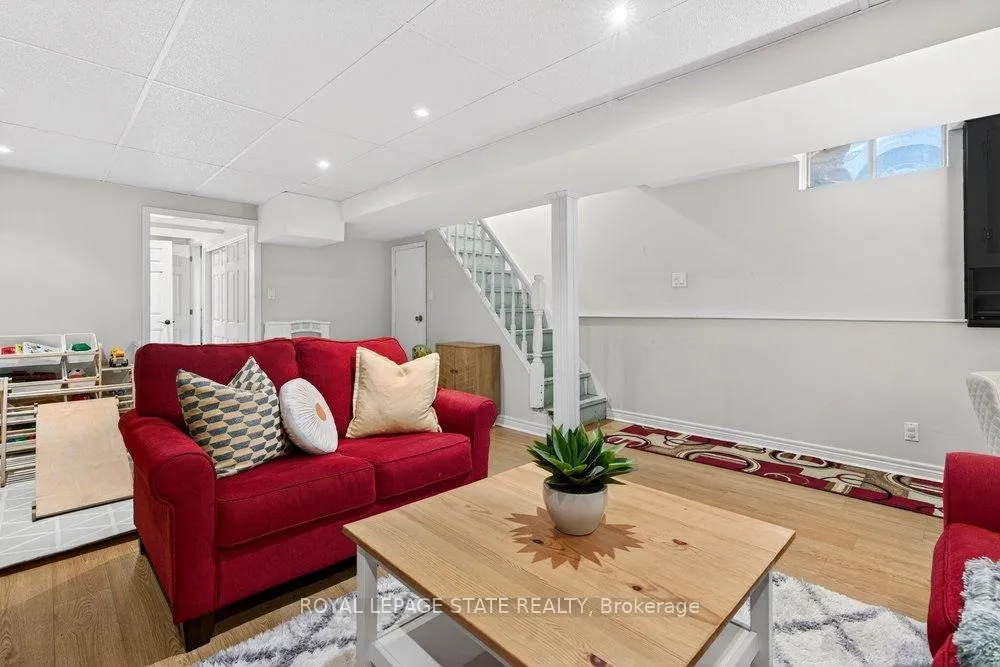 Photo 8 of 2233 Melissa Crescent, Burlington, Brant Hills — HOMEH