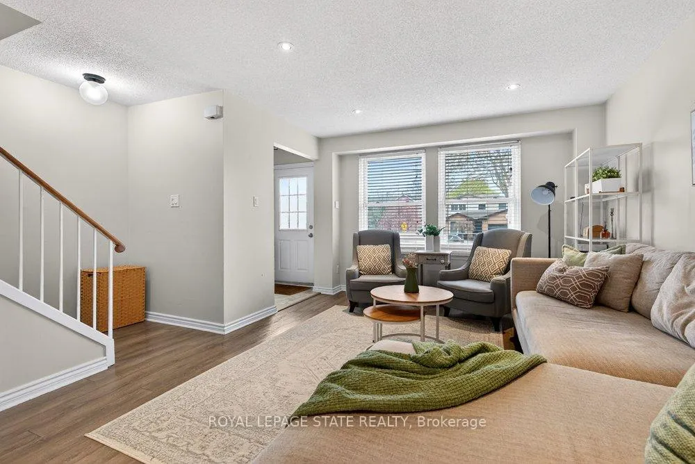 Photo 16 of 2233 Melissa Crescent, Burlington, Brant Hills — HOMEH