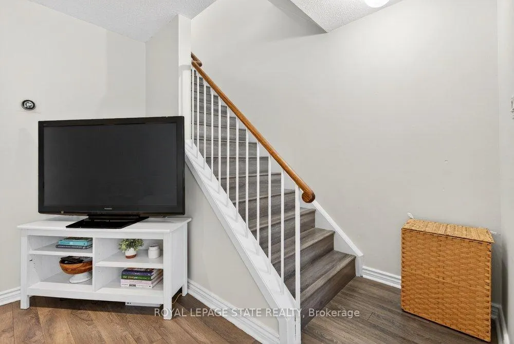 Photo 26 of 2233 Melissa Crescent, Burlington, Brant Hills — HOMEH