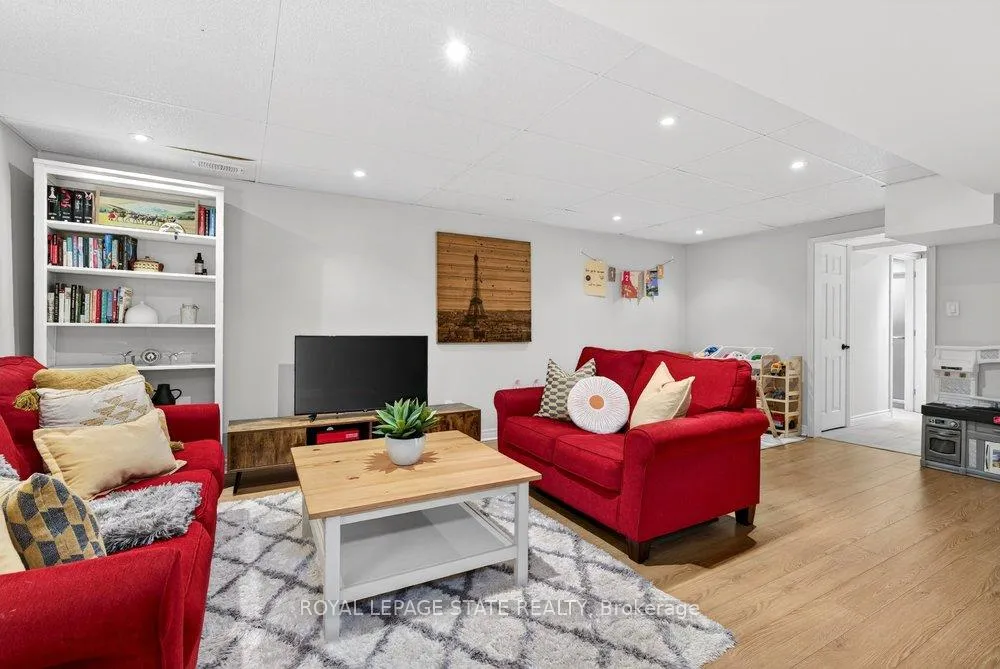 Photo 33 of 2233 Melissa Crescent, Burlington, Brant Hills — HOMEH