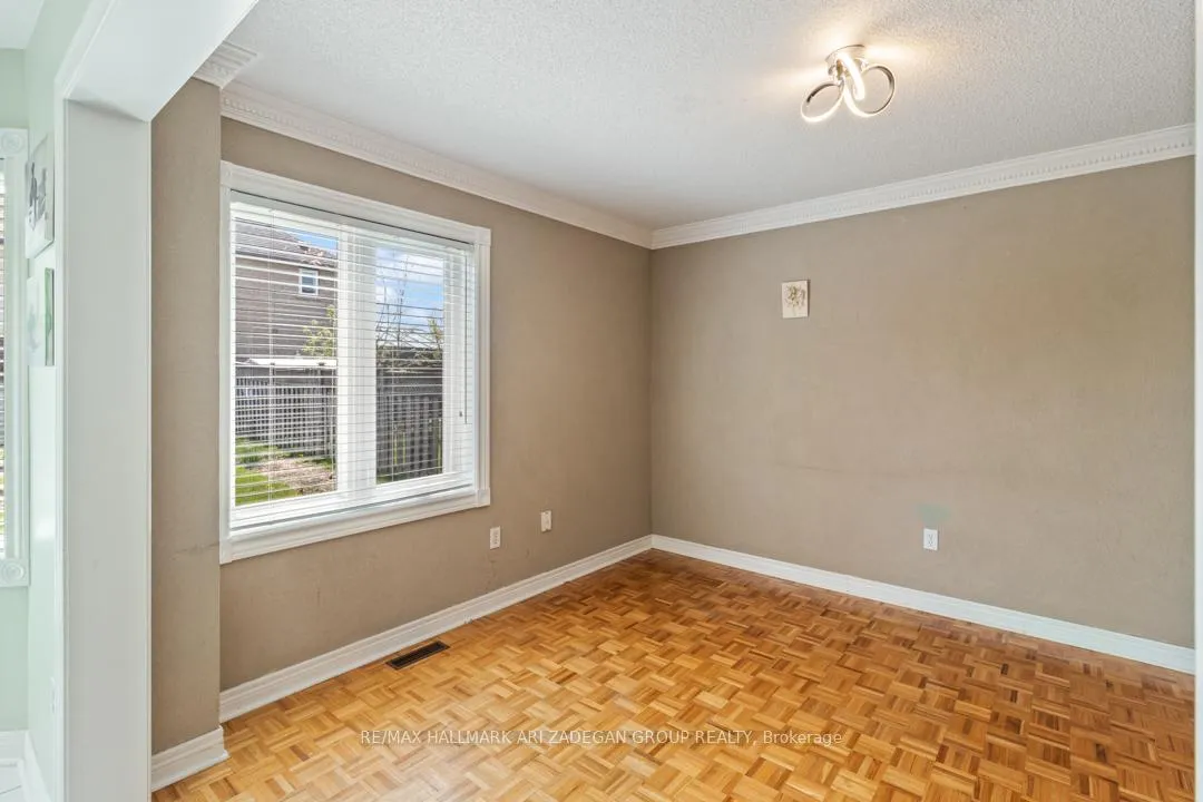 Photo 11 of 1 Grampian Avenue, Vaughan, Maple — HOMEH