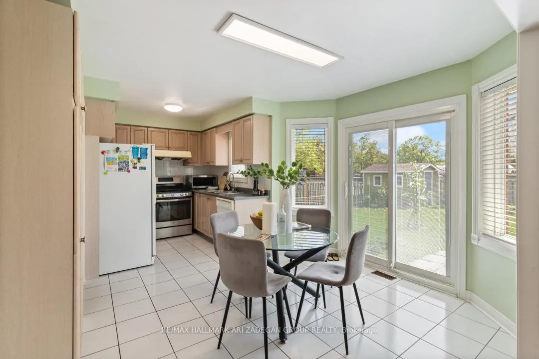 Photo 13 of 1 Grampian Avenue, Vaughan, Maple — HOMEH