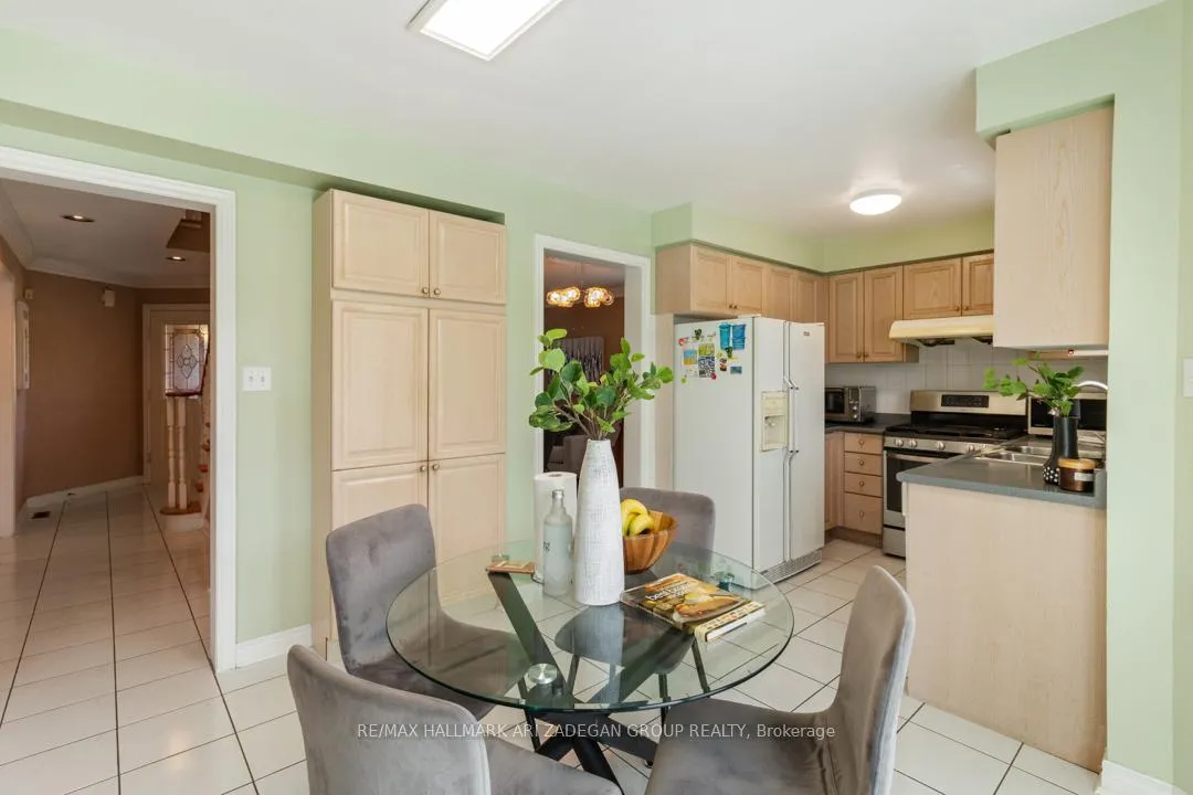 Photo 14 of 1 Grampian Avenue, Vaughan, Maple — HOMEH