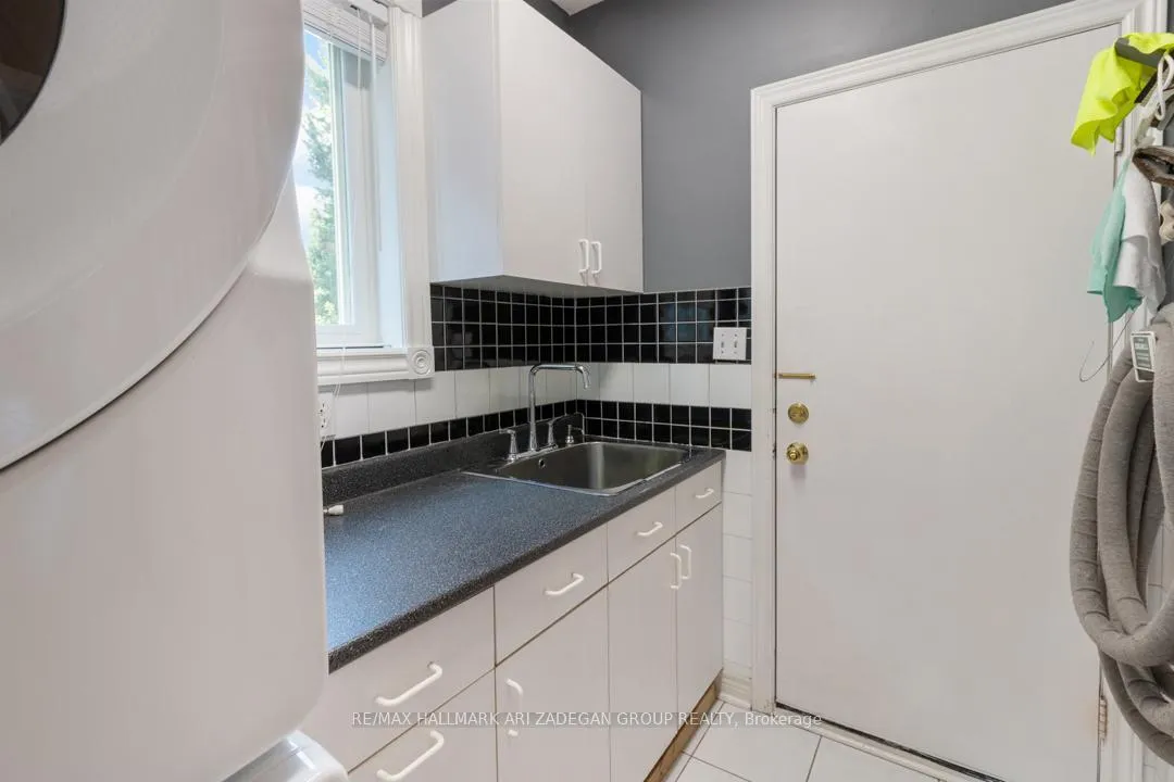 Photo 18 of 1 Grampian Avenue, Vaughan, Maple — HOMEH