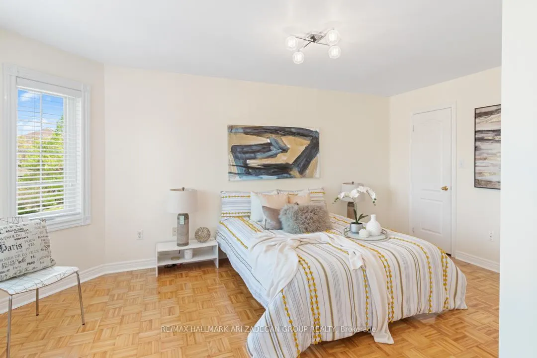 Photo 22 of 1 Grampian Avenue, Vaughan, Maple — HOMEH