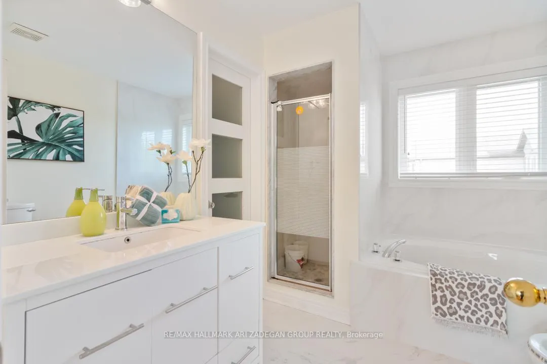 Photo 24 of 1 Grampian Avenue, Vaughan, Maple — HOMEH