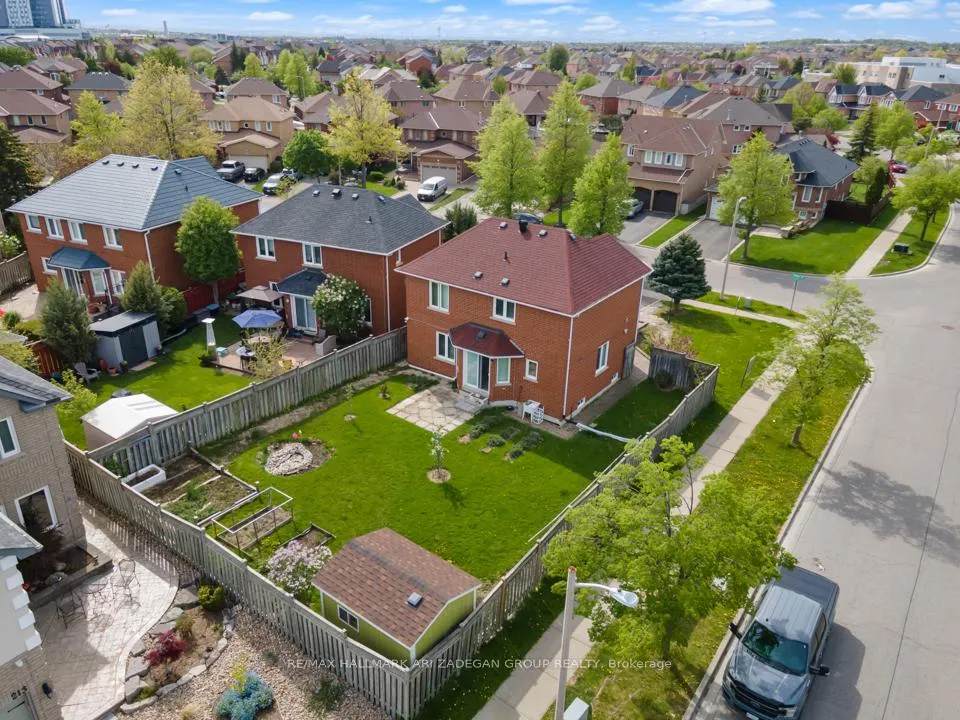 Photo 43 of 1 Grampian Avenue, Vaughan, Maple — HOMEH