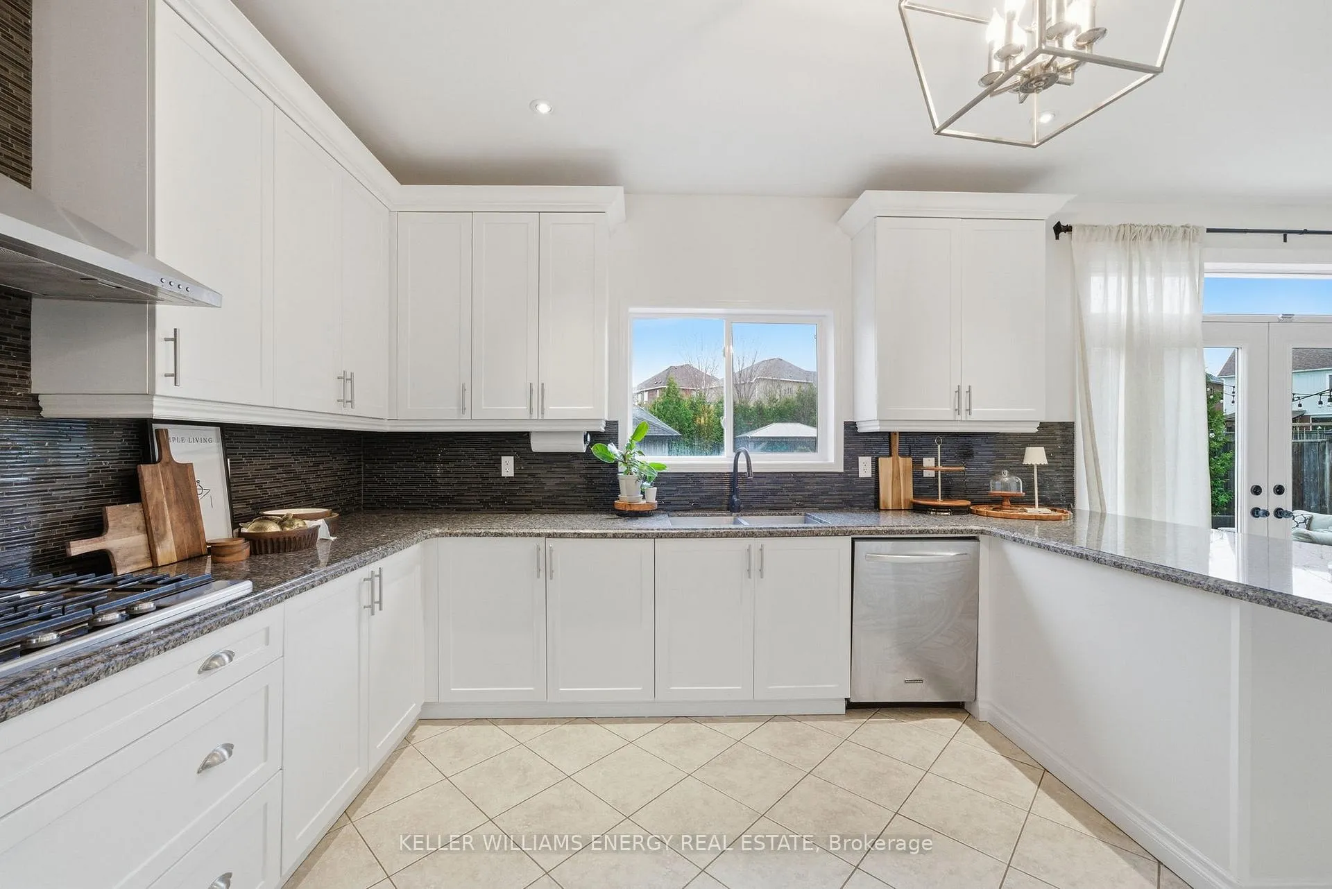Photo 7 of 1617 Kitchen Court, Oshawa, Taunton — HOMEH