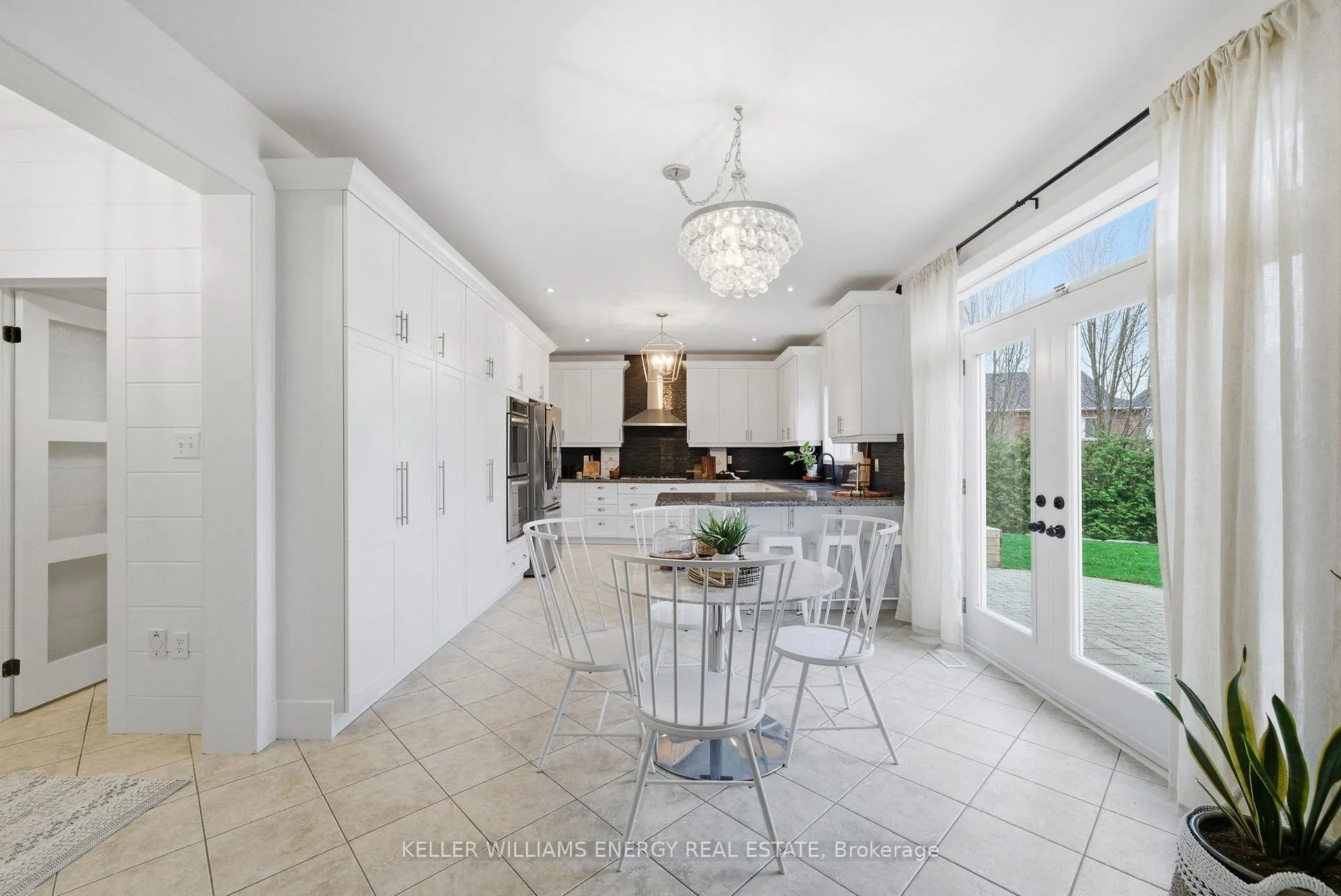 Photo 10 of 1617 Kitchen Court, Oshawa, Taunton — HOMEH
