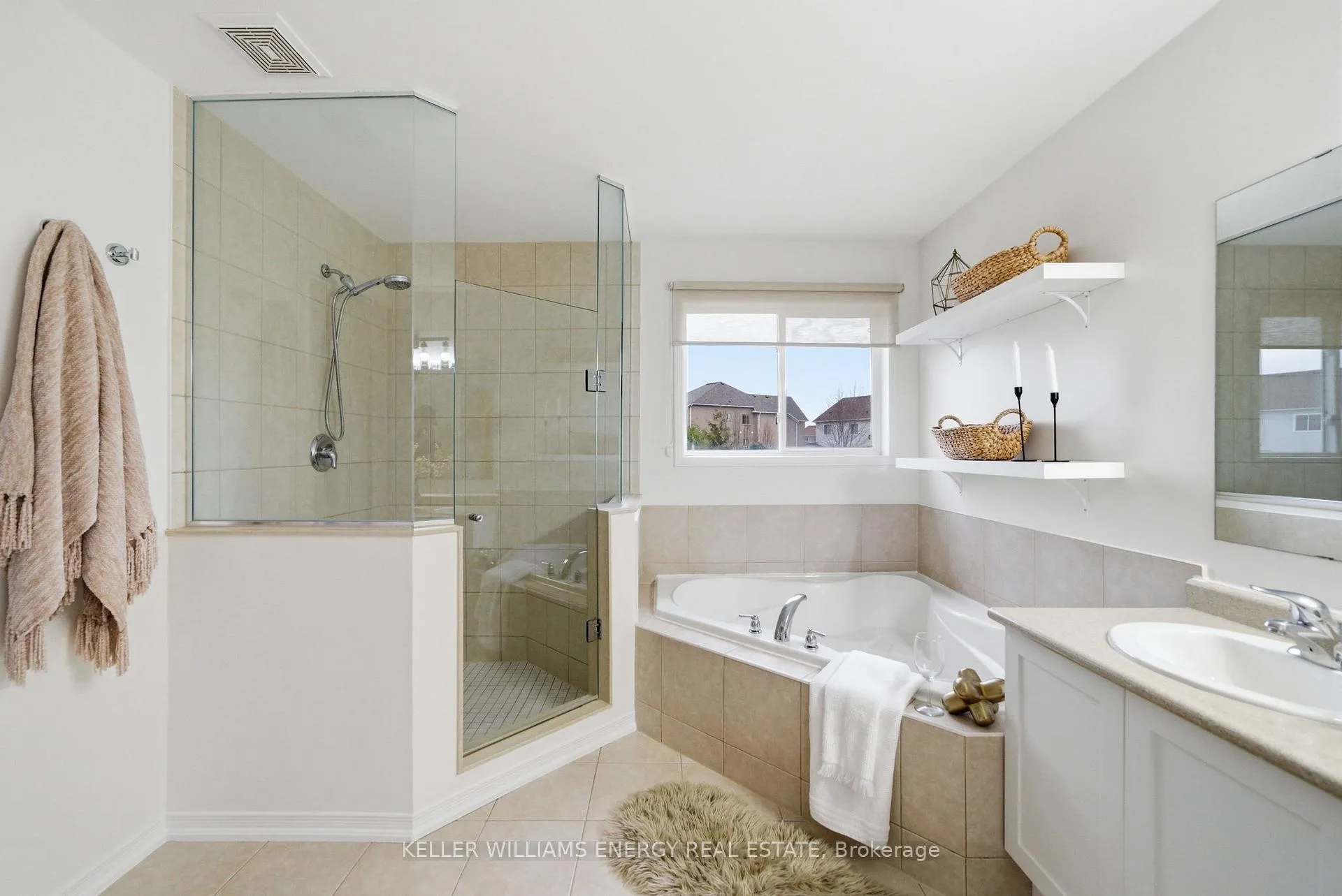 Photo 28 of 1617 Kitchen Court, Oshawa, Taunton — HOMEH