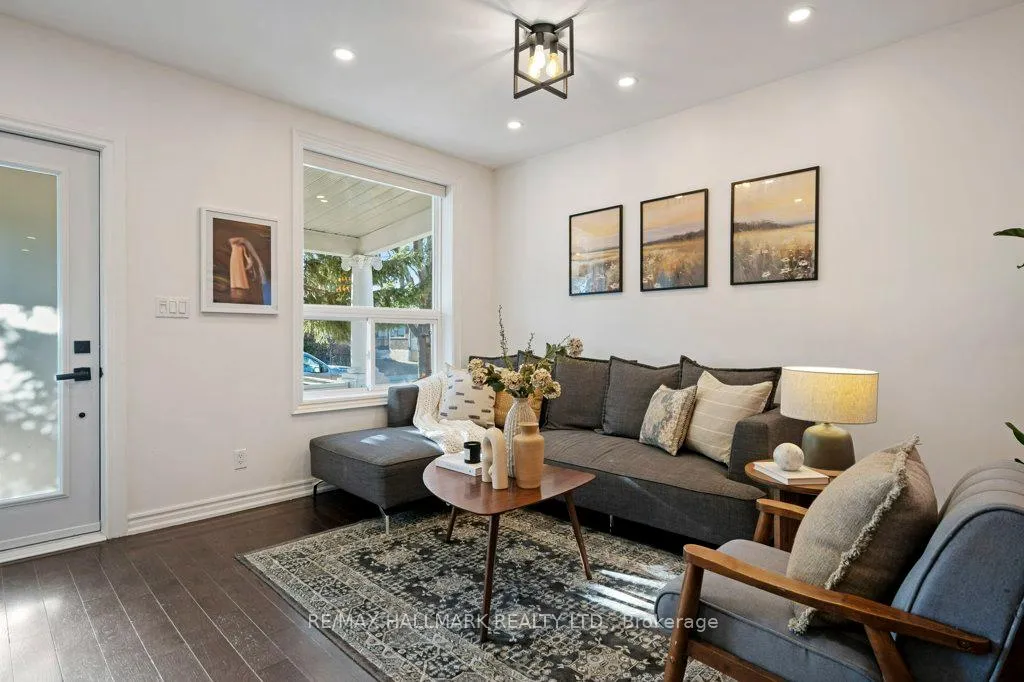 Photo 8 of 17 Criscoe Street, Toronto, Rockcliffe-Smythe — HOMEH