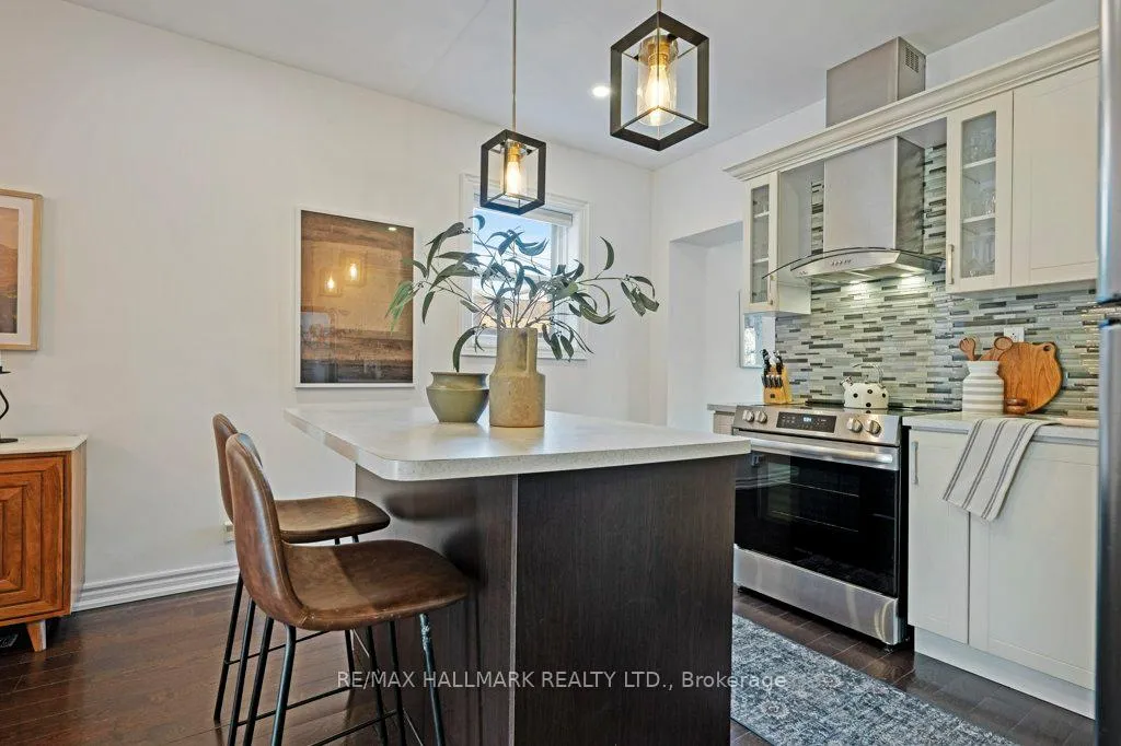 Photo 17 of 17 Criscoe Street, Toronto, Rockcliffe-Smythe — HOMEH