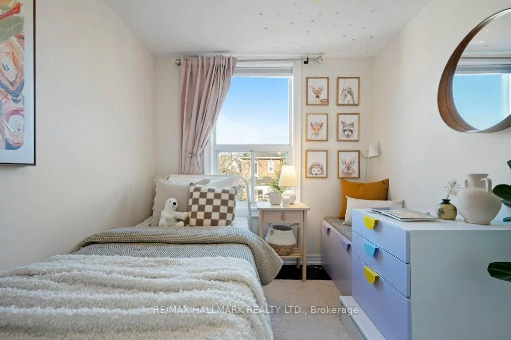 Photo 21 of 17 Criscoe Street, Toronto, Rockcliffe-Smythe — HOMEH