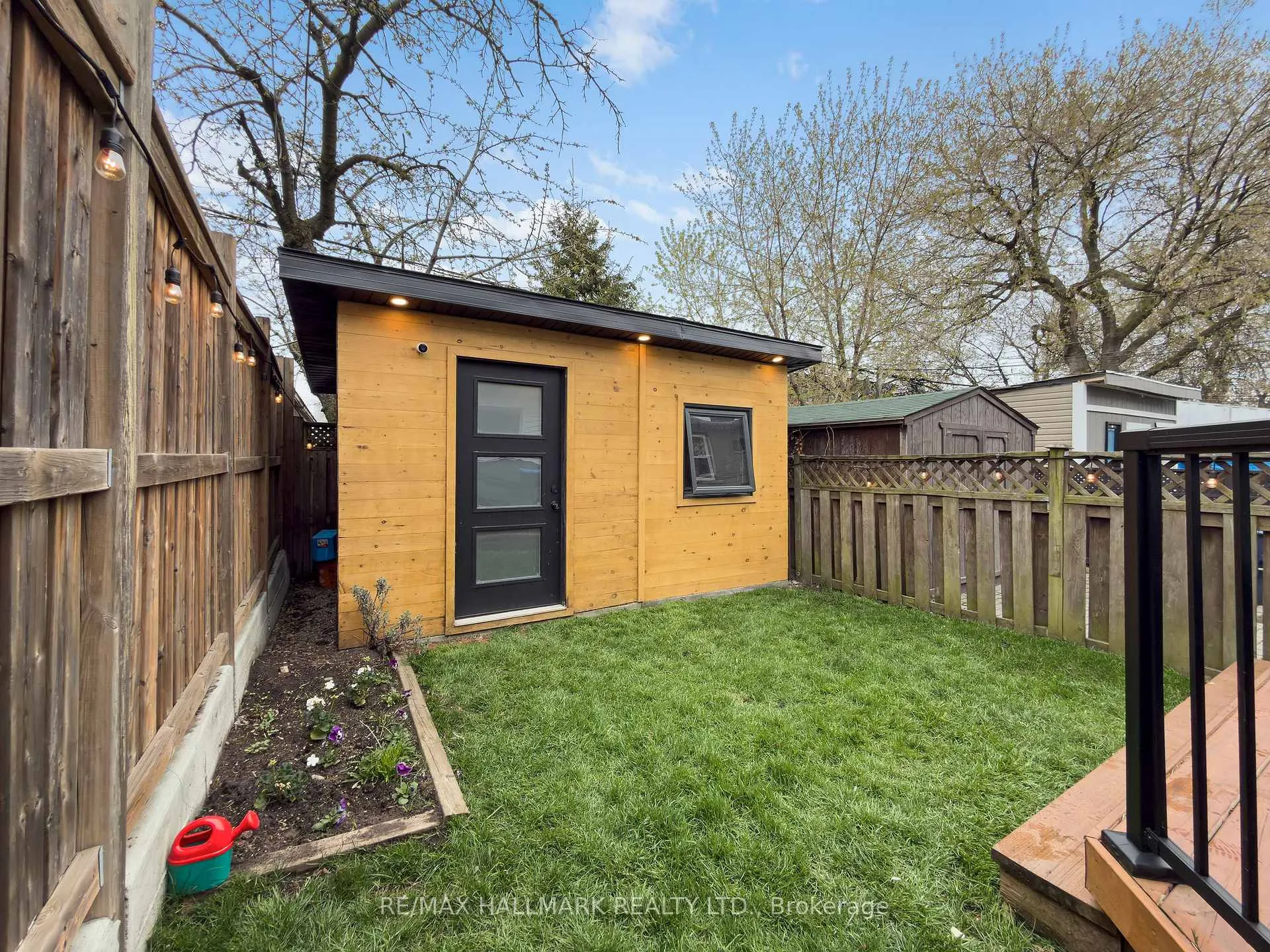 Photo 24 of 17 Criscoe Street, Toronto, Rockcliffe-Smythe — HOMEH