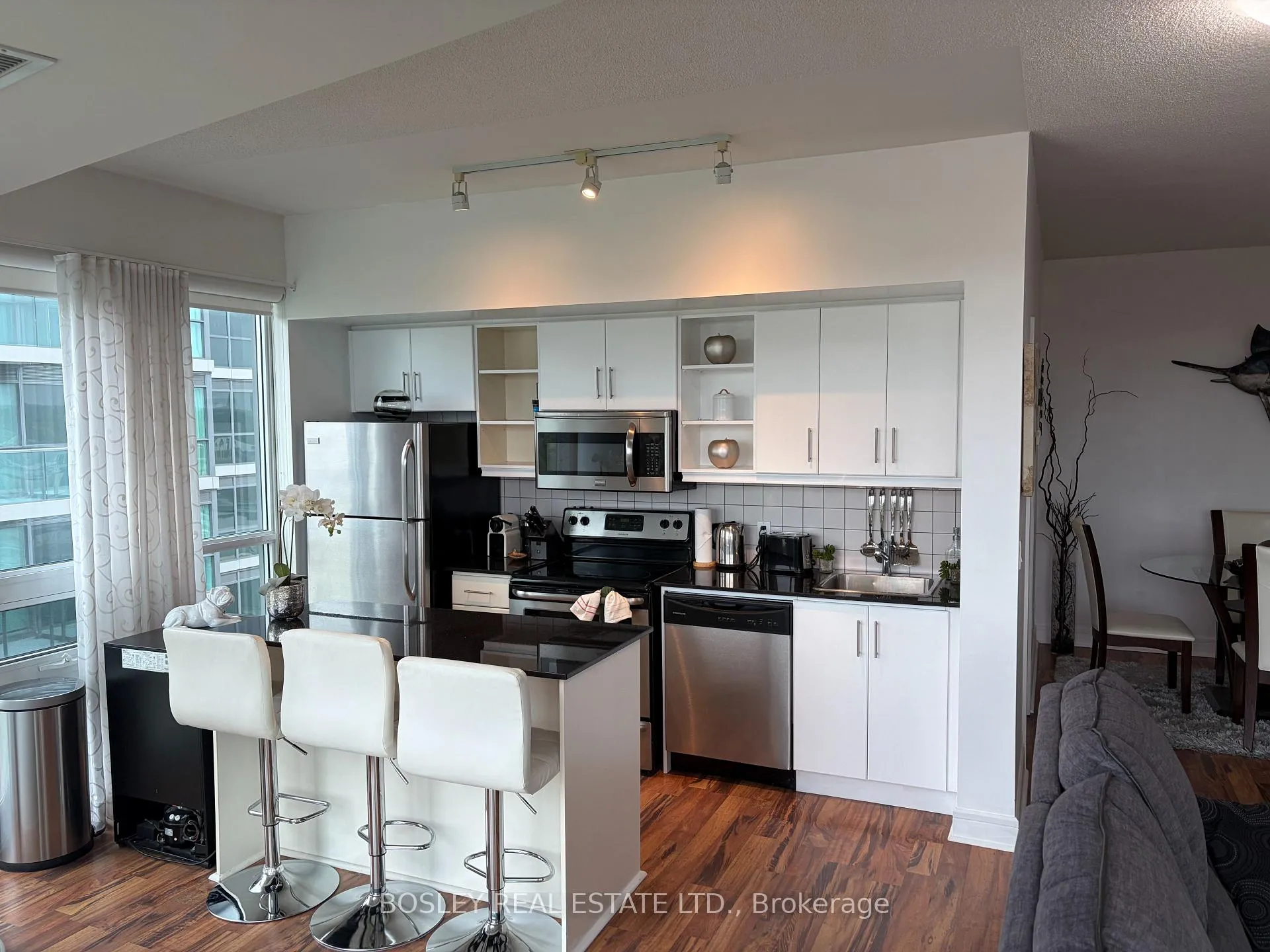 Photo 12 of Unit LPH 24, 35 Brian Peck Crescent, Toronto, Leaside — HOMEH