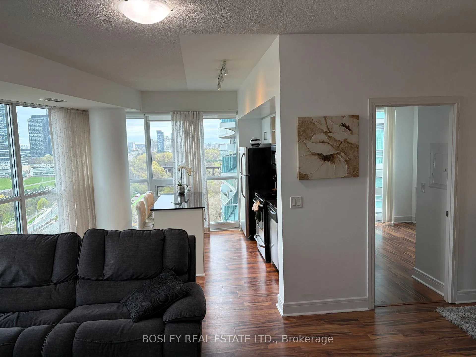 Photo 14 of Unit LPH 24, 35 Brian Peck Crescent, Toronto, Leaside — HOMEH
