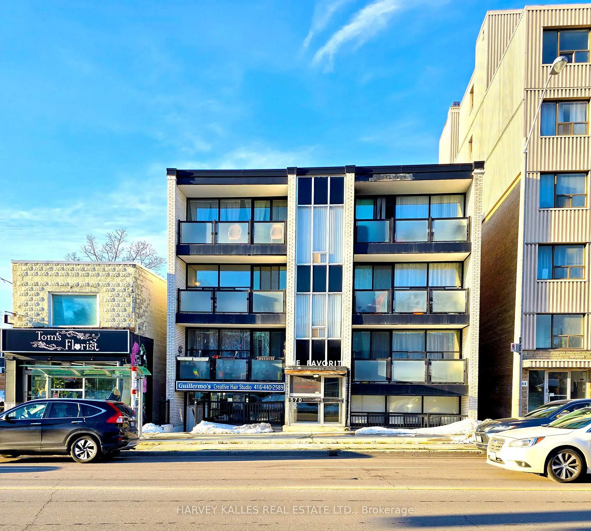 Front of Unit 4, 570 Eglinton Avenue W