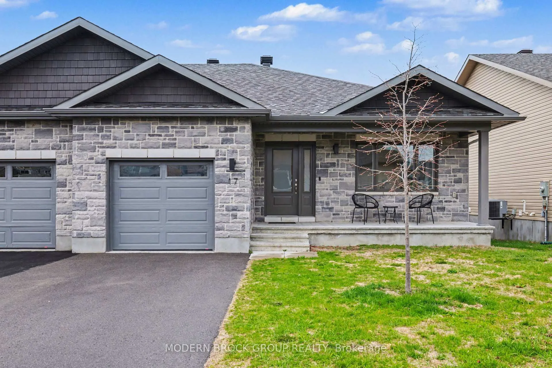 Photo 1 of 17 Douglas Brown Way, Arnprior — HOMEH