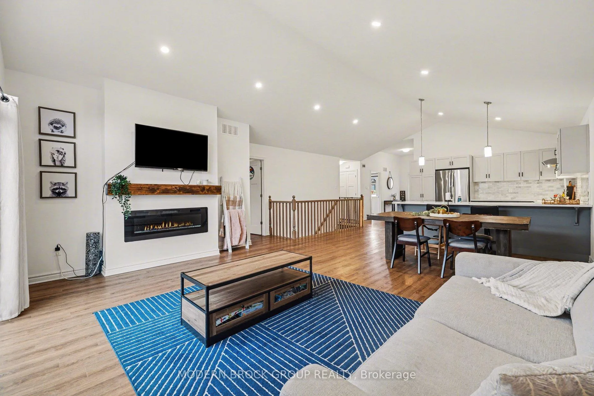 Photo 10 of 17 Douglas Brown Way, Arnprior — HOMEH