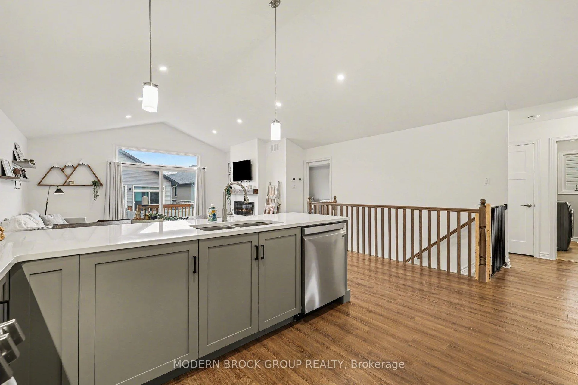Photo 16 of 17 Douglas Brown Way, Arnprior — HOMEH