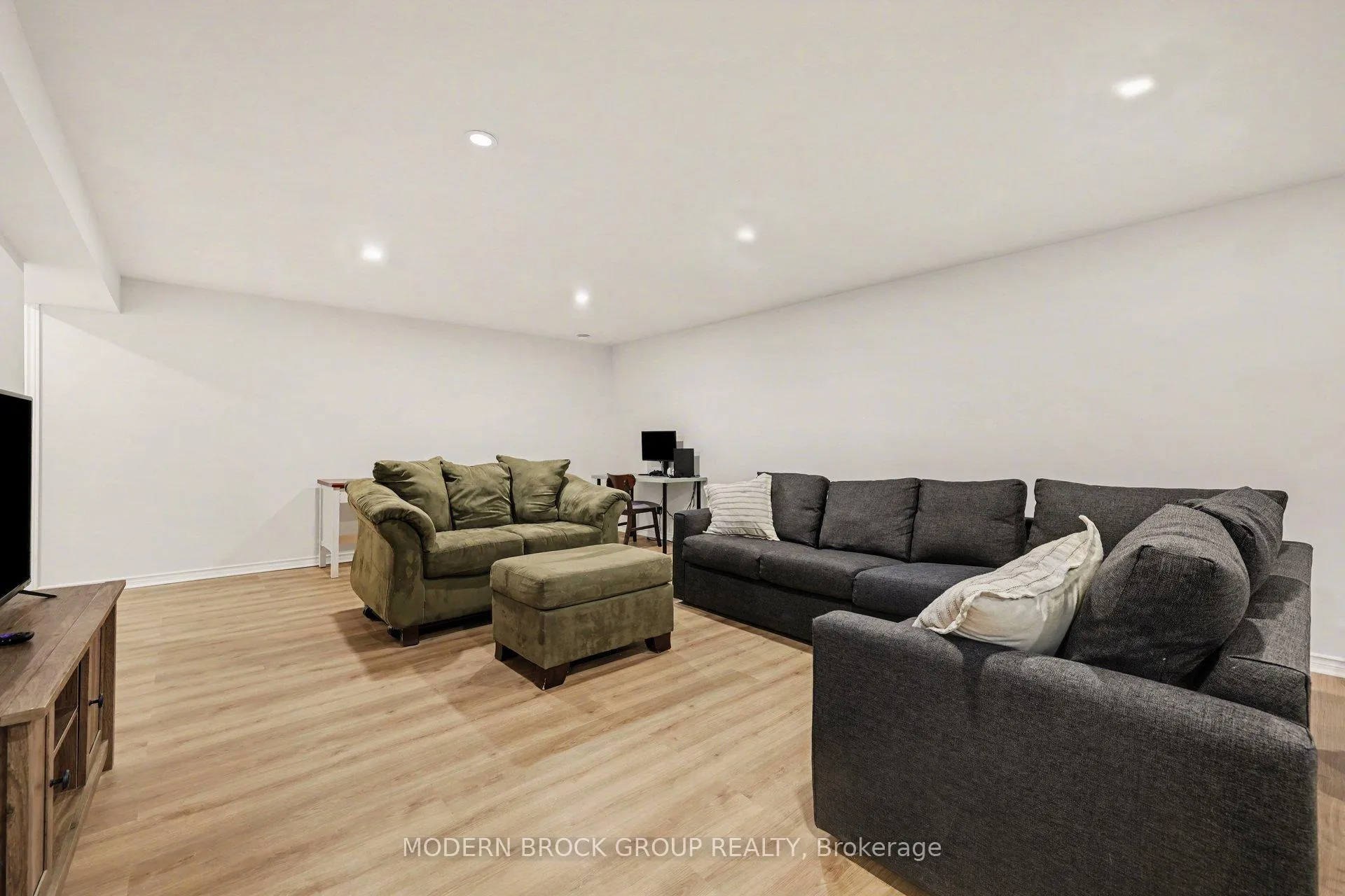 Photo 27 of 17 Douglas Brown Way, Arnprior — HOMEH