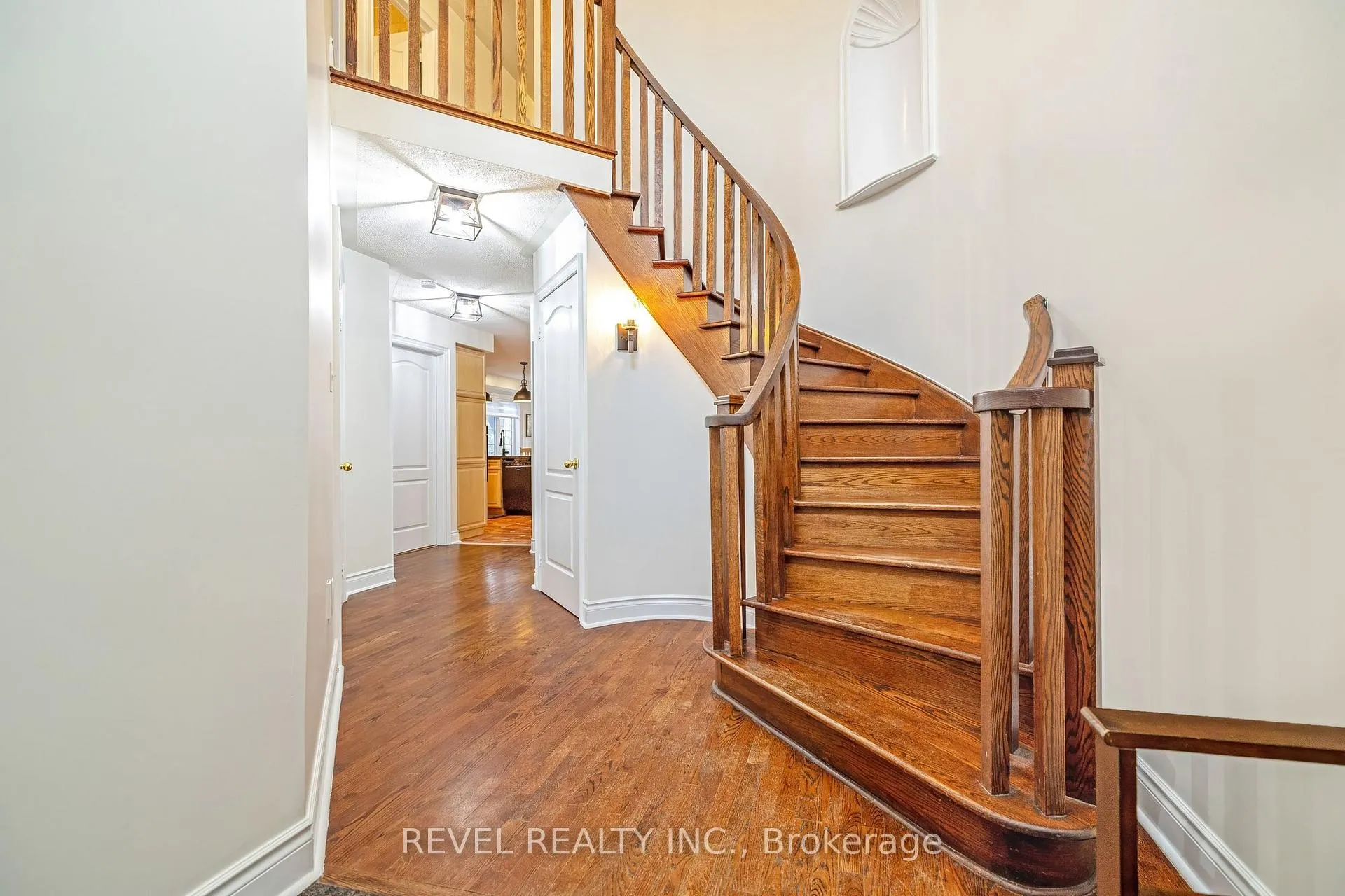 Photo 7 of 62 McNally Street, Halton Hills, Georgetown — HOMEH