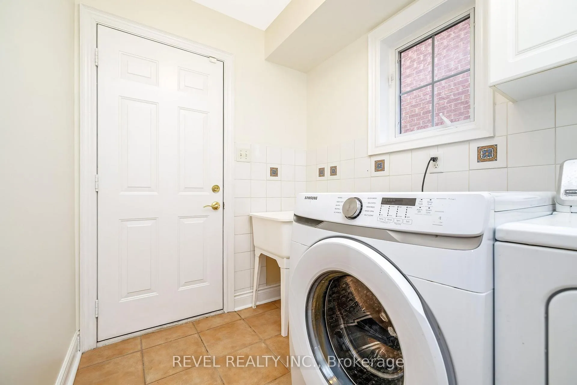 Photo 24 of 62 McNally Street, Halton Hills, Georgetown — HOMEH
