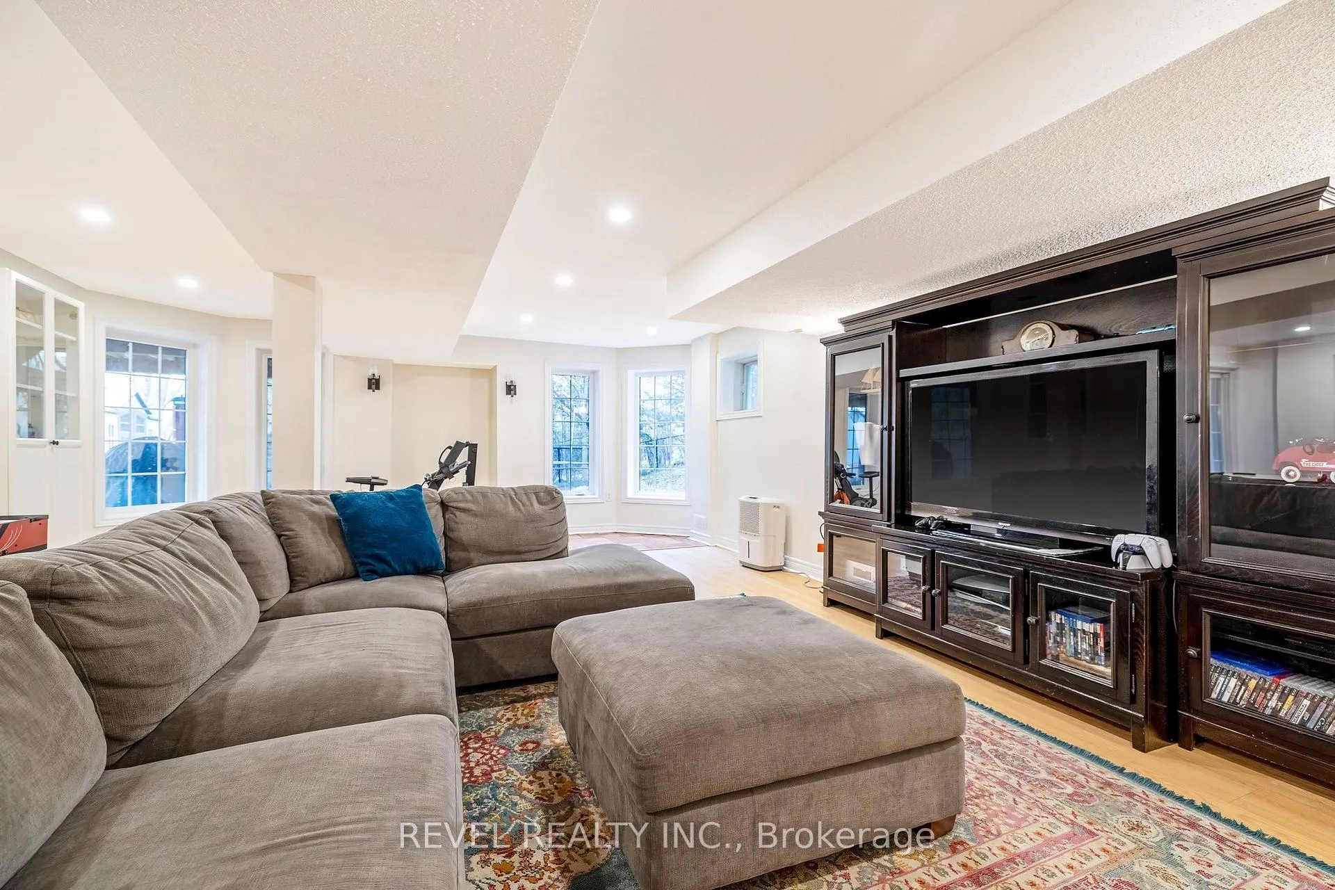 Photo 36 of 62 McNally Street, Halton Hills, Georgetown — HOMEH