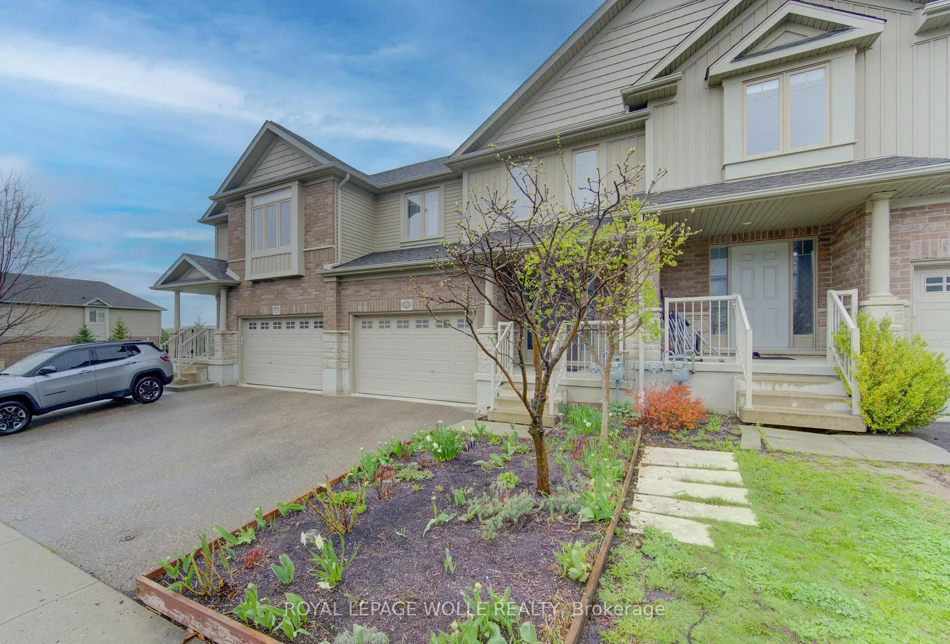 Photo 2 of 430 Avens Street, Waterloo, Columbia Forest/Clair Hills — HOMEH