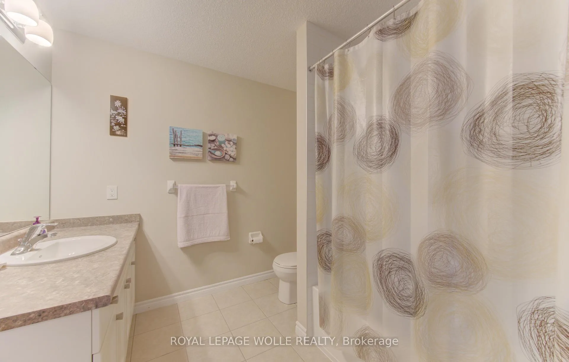 Photo 18 of 430 Avens Street, Waterloo, Columbia Forest/Clair Hills — HOMEH